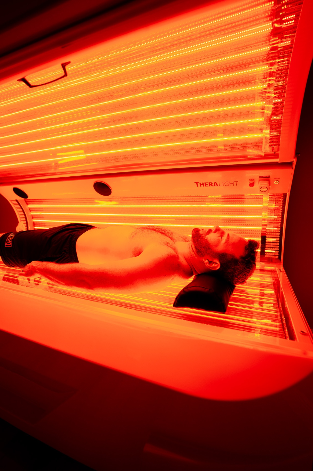 Red light therapy bed at iCRYO Highland Village