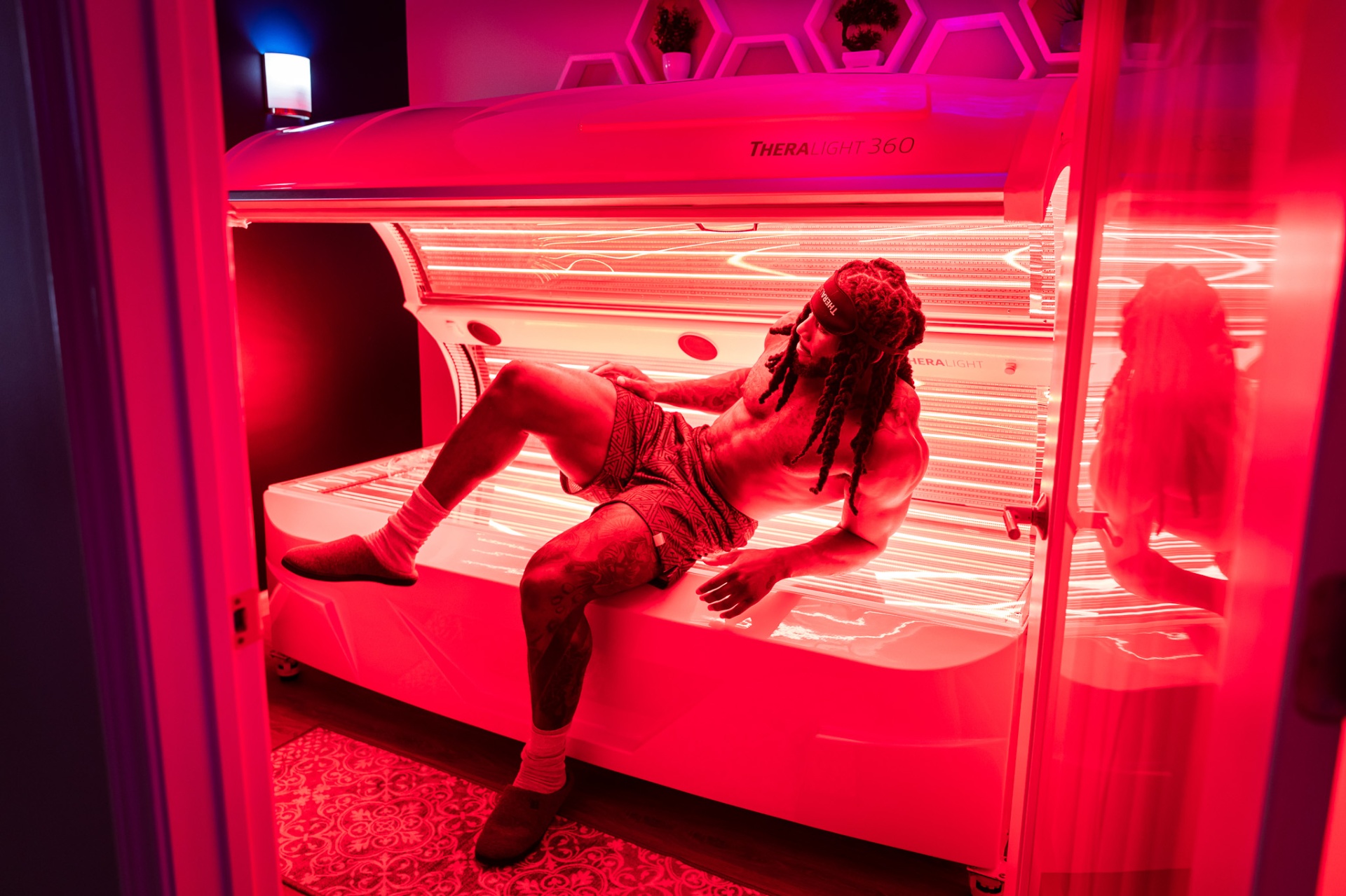 Red light therapy facial treatment at iCRYO Highland Village
