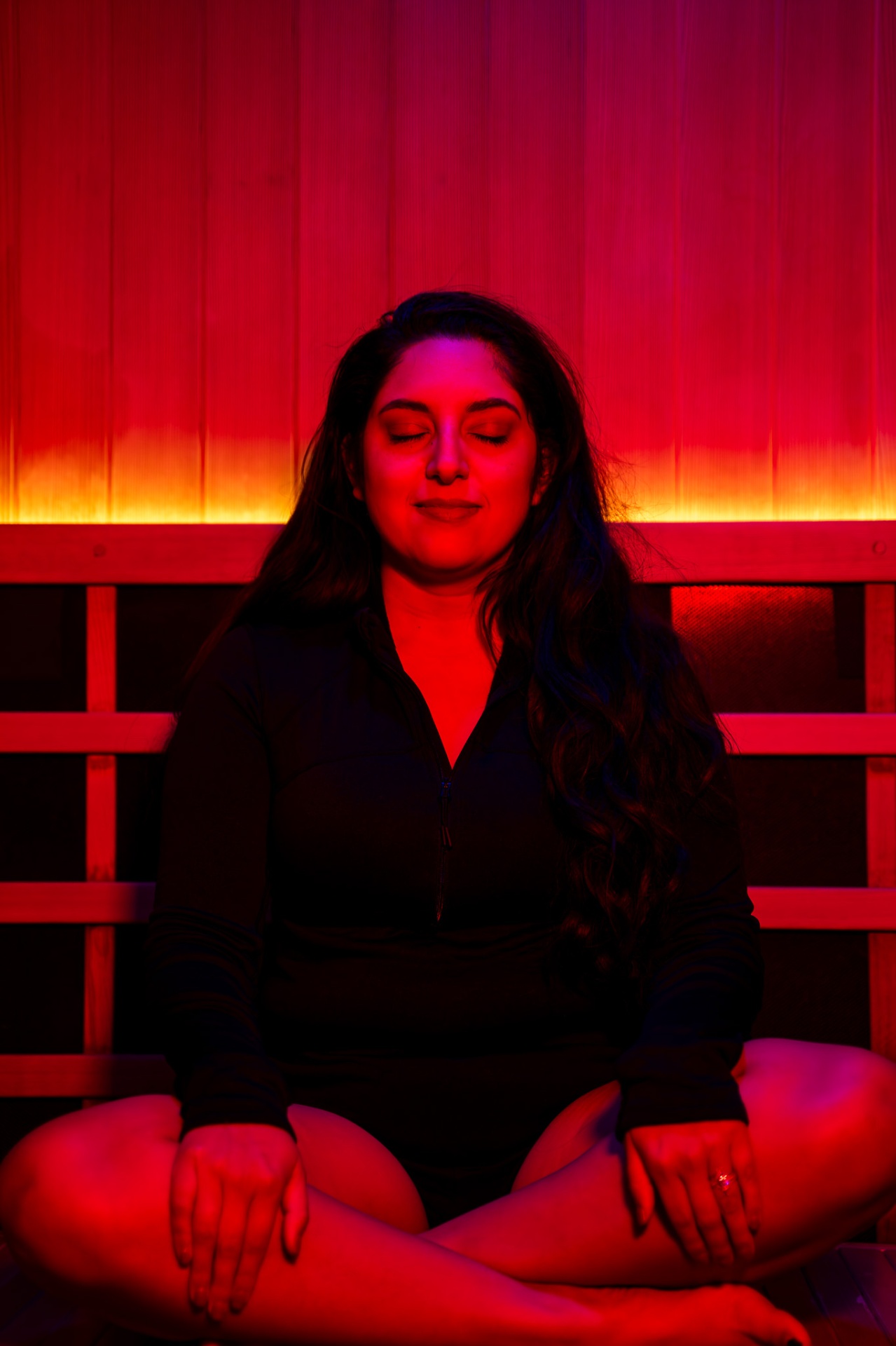 iCRYO Highland Village full-spectrum infrared sauna room